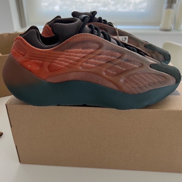 Yeezy 700 Copper Fade Sneakers - Picture 4 of 8